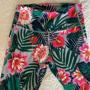 Old Navy Active Floral Workout Leggings